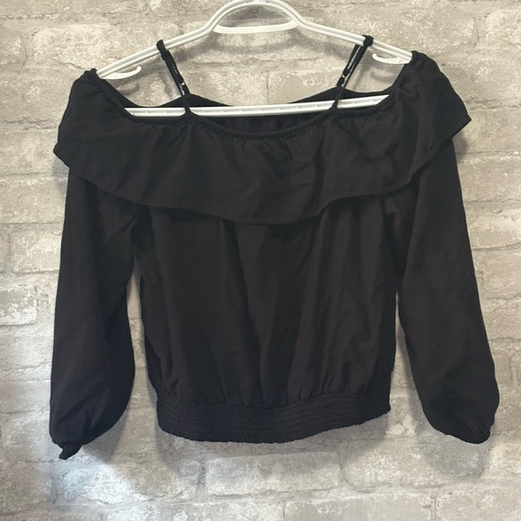 XXS Elegant Black Off-Shoulder Women's Top perfect for spring and summer - Picture 2 of 2